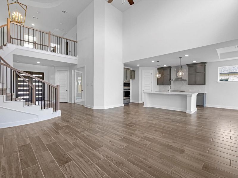 Representative image. Features, specifications, selections and colors may vary. Representative image. Features, specifications, selections and colors may vary.