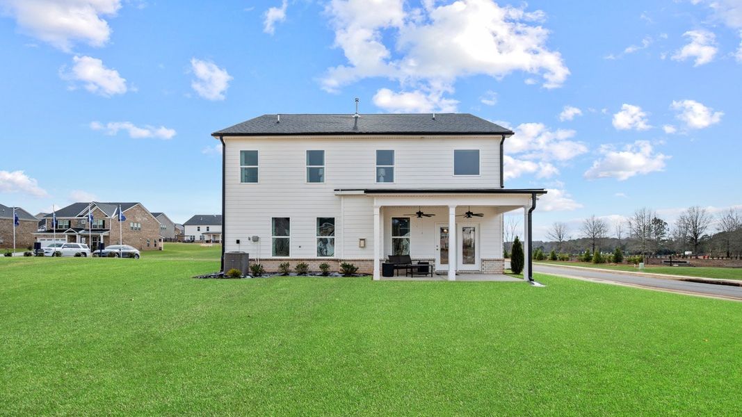 Representative exterior details of a home built from the Hampshire by D.R. Horton in Westland, Bogart (Image 3).