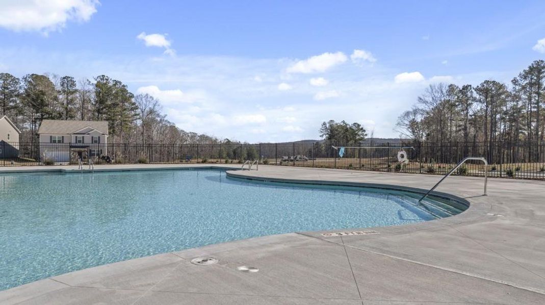 Community amenities in Northwoods at Mirror Lake, Villa Rica (Image 40).