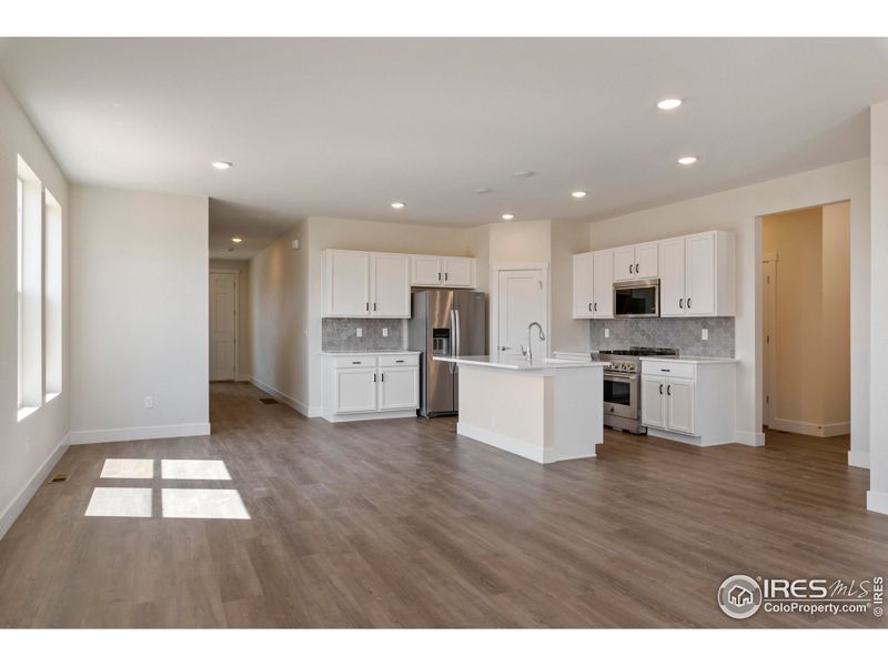 Spacious, unfurnished interior of a new home in Bloom, Fort Collins (Image 11).