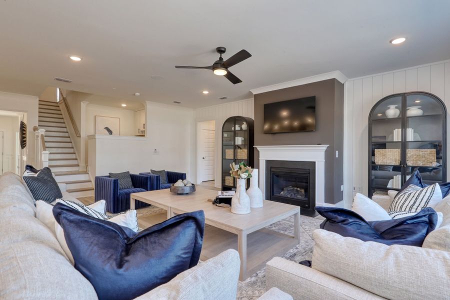 Representative furnished interior of a home built from the Vanderbilt by Pulte Homes in Indigo Bay, Myrtle Beach (Image 17).