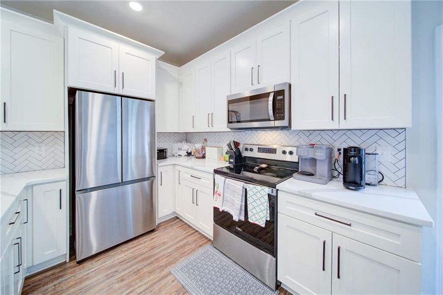 Furnished interior view inside a new home in , Waleska (Image 13).