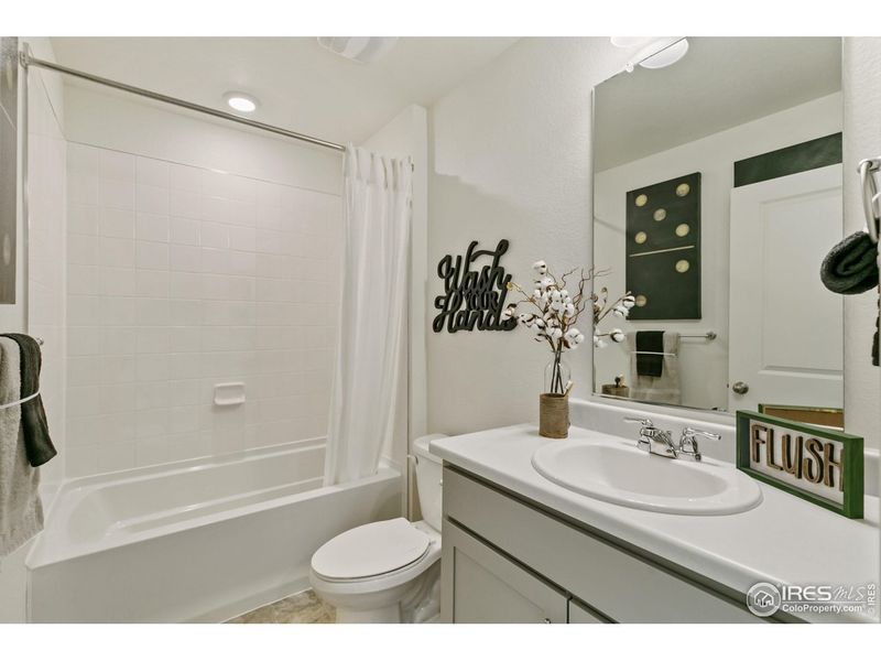 Furnished interior view inside a new home in Settlers Crossing, Commerce City (Image 12). Furnished interior view inside a new home in Settlers Crossing, Commerce City (Image 12).