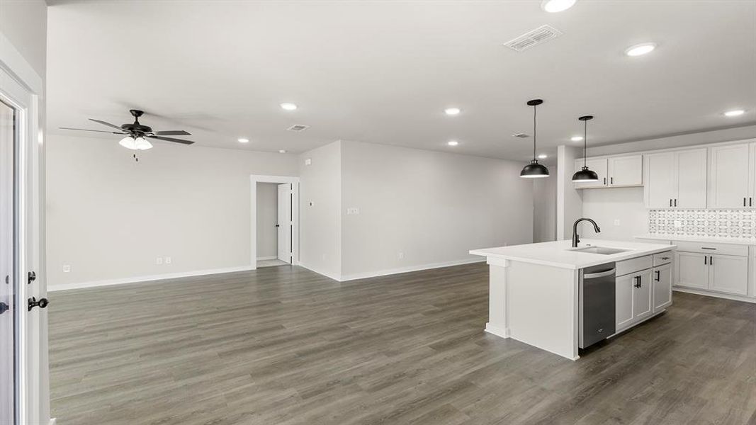 14. 1319 Ackerman - Dining (2) 14. 1319 Ackerman - Dining (2)