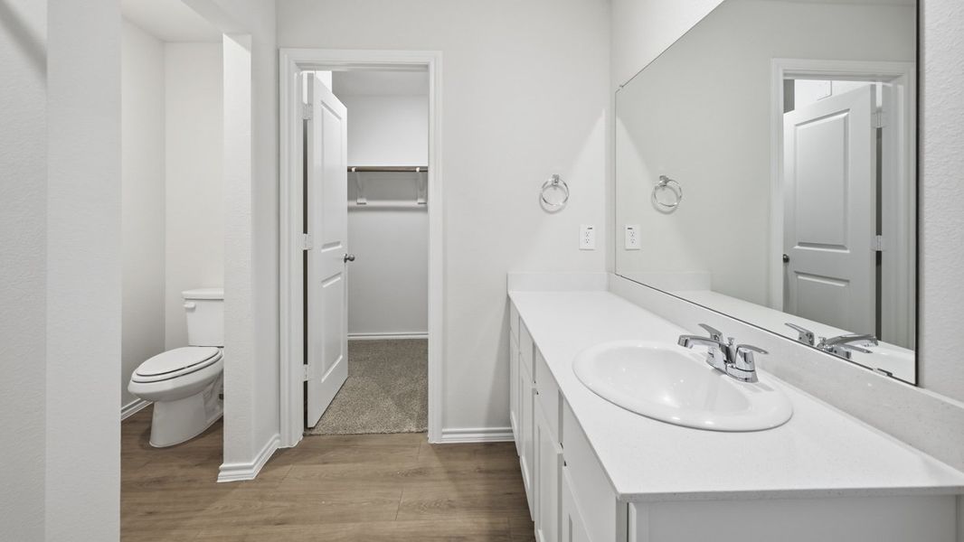 Representative furnished interior of a home built from the Abbot by D.R. Horton in Sweetwater Springs, Sherman (Image 11).