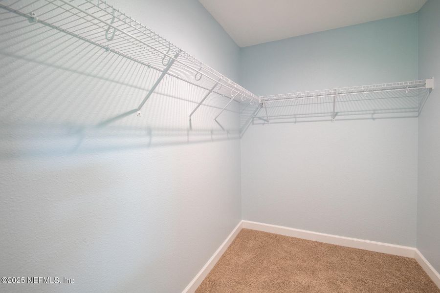 Spacious, unfurnished interior of a new home in , Palatka (Image 11).