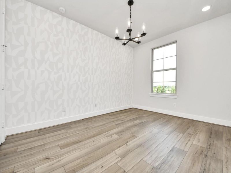 Spacious, unfurnished interior of a new home in Lago Mar, Texas City (Image 21).
