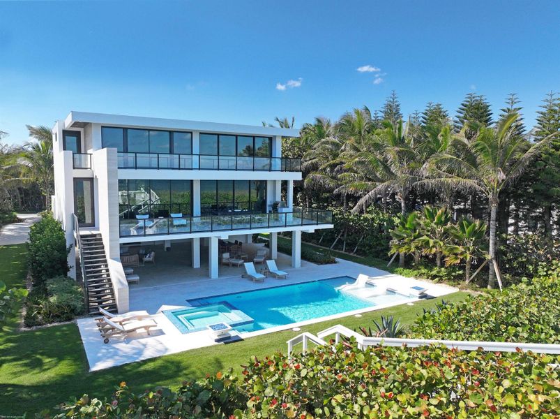 Exterior details and patio area of a home in , Jupiter Island (Image 42).