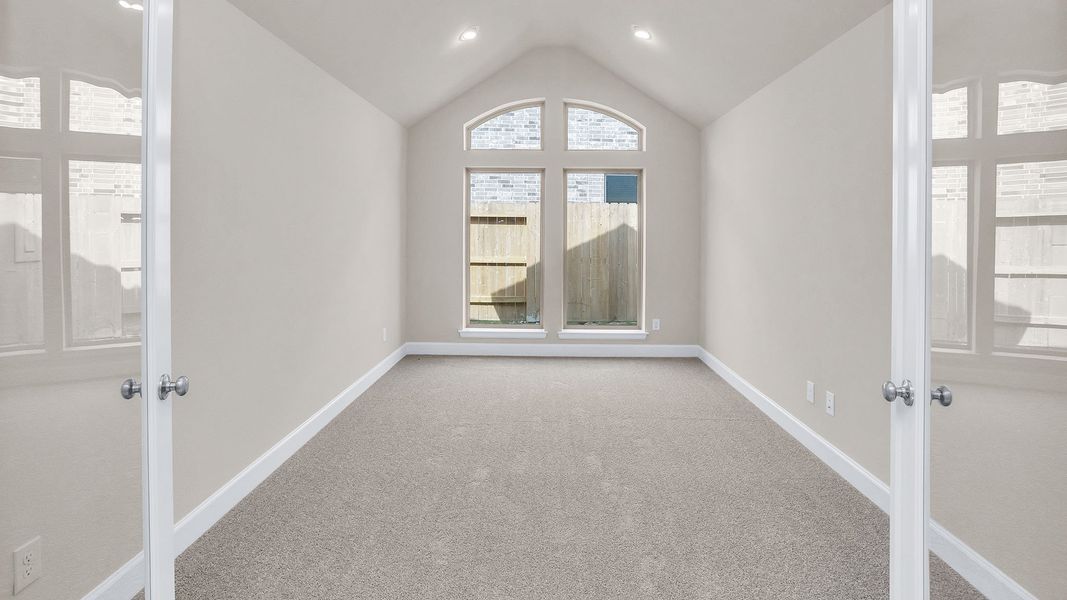 Spacious, unfurnished interior of a new home in Woodhavyn, Magnolia (Image 24).