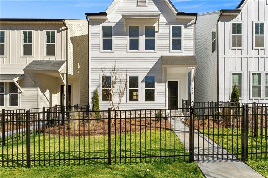 Exterior details and patio area of a home in Celesta, Decatur (Image 3).