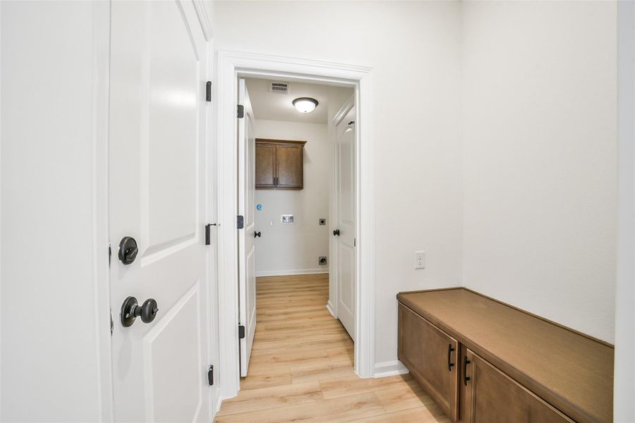 Furnished interior view inside a new home in Mostyn Springs, Magnolia (Image 11). Furnished interior view inside a new home in Mostyn Springs, Magnolia (Image 11).