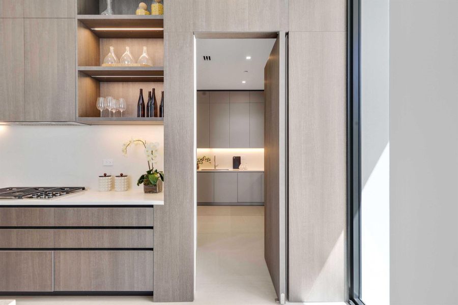 Close-up of interior finishes inside a home in , Palm Beach Gardens (Image 24).