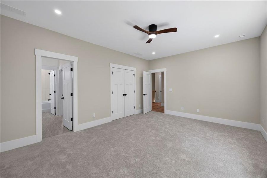 Spacious, unfurnished interior of a new home in , Marietta (Image 77).