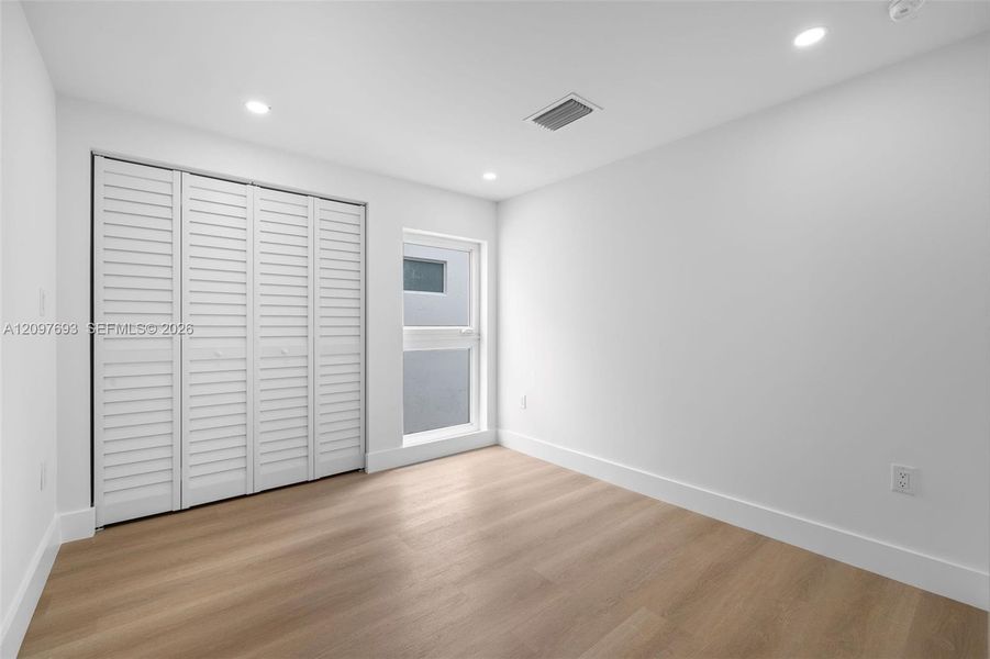 Spacious, unfurnished interior of a new home in , South Miami (Image 25).