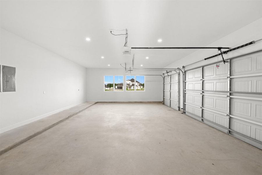 Spacious, unfurnished interior of a new home in , Chappell Hill (Image 21).