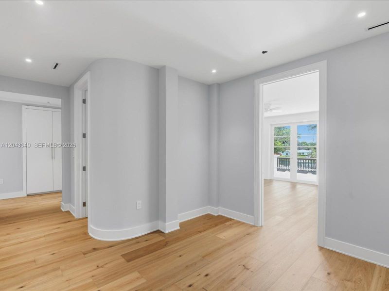 Spacious, unfurnished interior of a new home in , South Miami (Image 55).