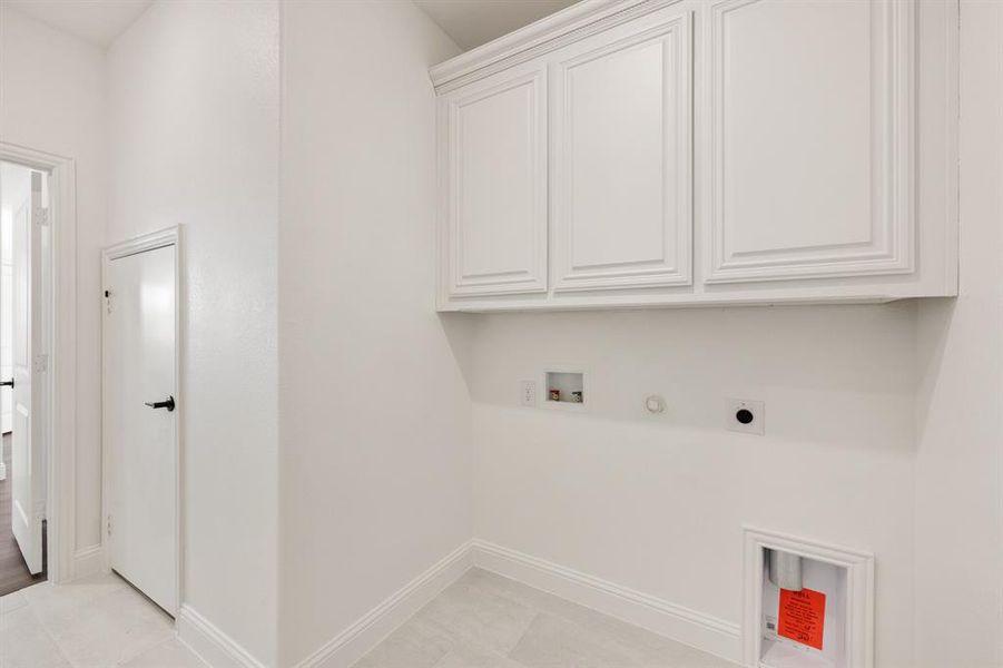 Spacious, unfurnished interior of a new home in Meadow Vista 60-65, Anna (Image 20). Spacious, unfurnished interior of a new home in Meadow Vista 60-65, Anna (Image 20).