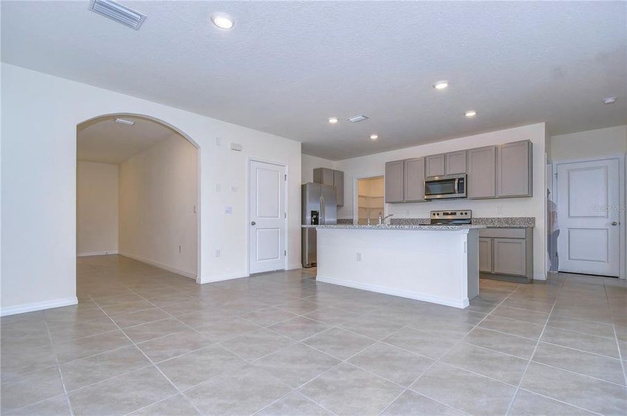 Spacious, unfurnished interior of a new home in Epperson, Wesley Chapel (Image 20). Spacious, unfurnished interior of a new home in Epperson, Wesley Chapel (Image 20).