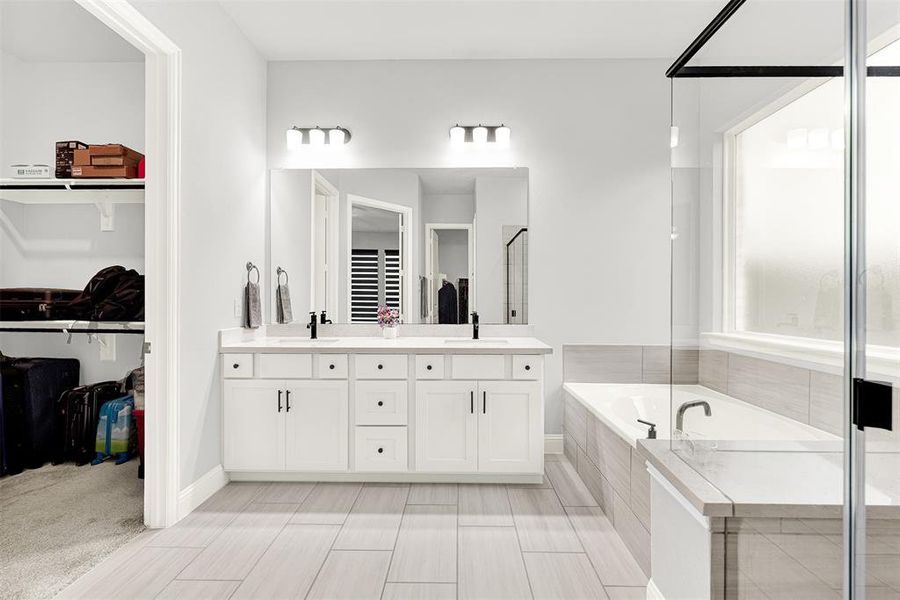 Furnished interior view inside a new home in , Northlake (Image 15).