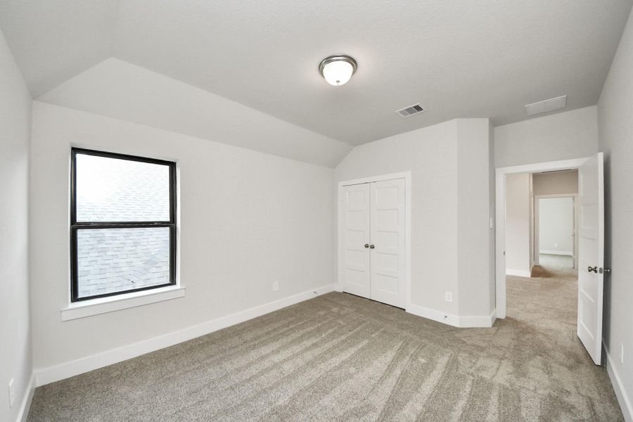 Representative model home photos shown for illustrative purposes only. Actual home, features, and finishes may vary. Home is currently under construction.