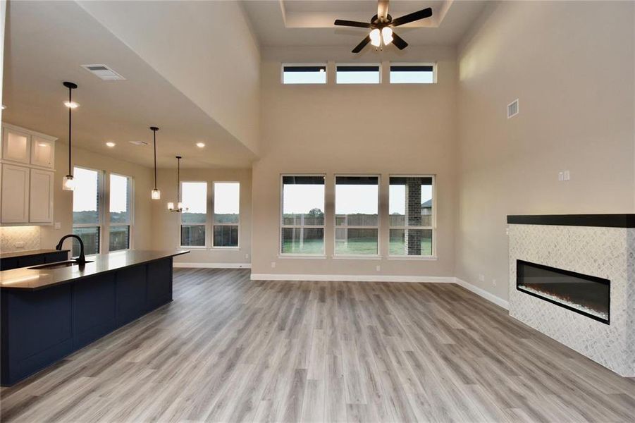 Spacious, unfurnished interior of a new home in , Prosper (Image 18).