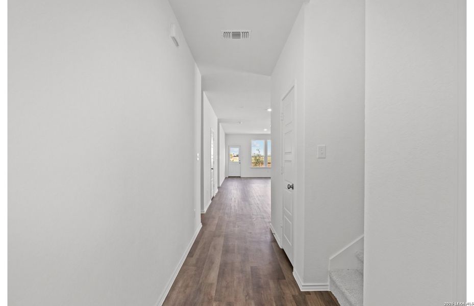 Spacious, unfurnished interior of a new home in Meadows at Clear Springs, New Braunfels (Image 18).
