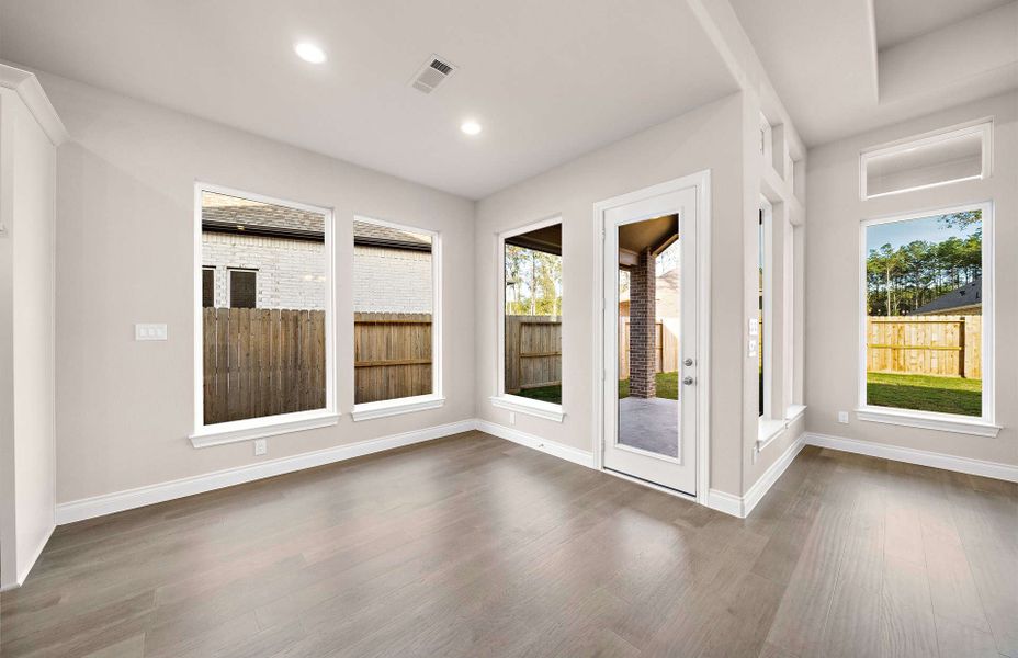 Representative unfurnished interior of a home built from the 3070 by Ravenna Homes in The Highlands 55′, Porter (Image 22).