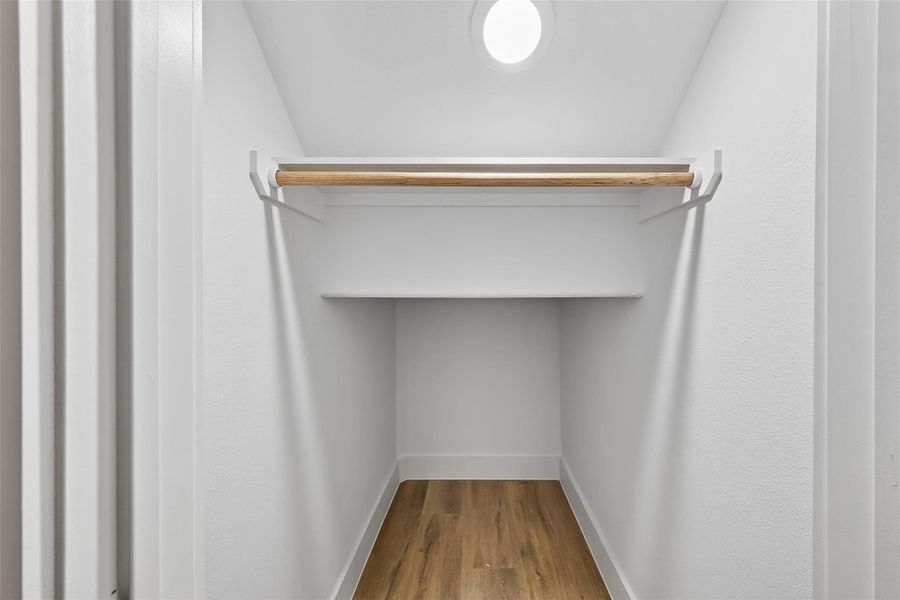 Spacious, unfurnished interior of a new home in , Houston (Image 27).