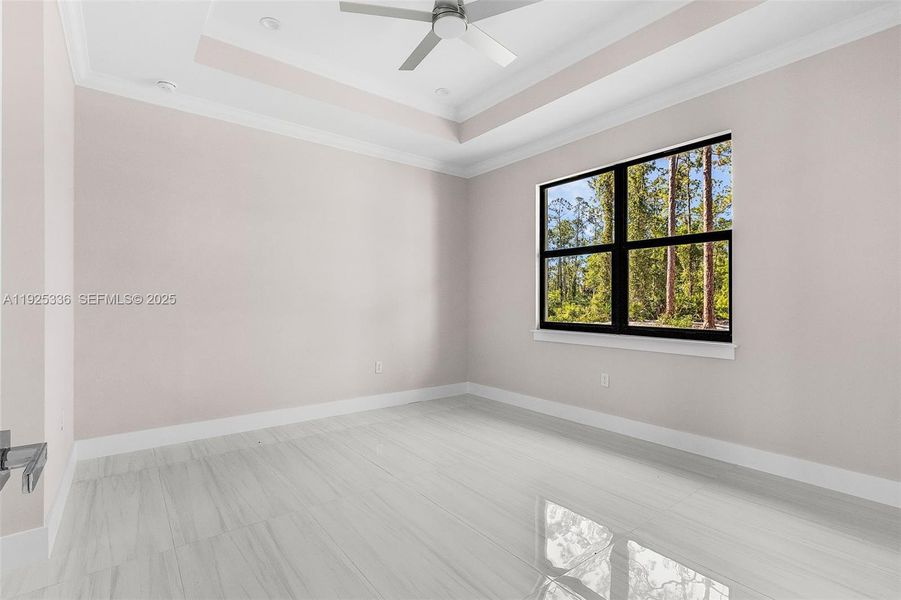 Spacious, unfurnished interior of a new home in , Naples (Image 10).