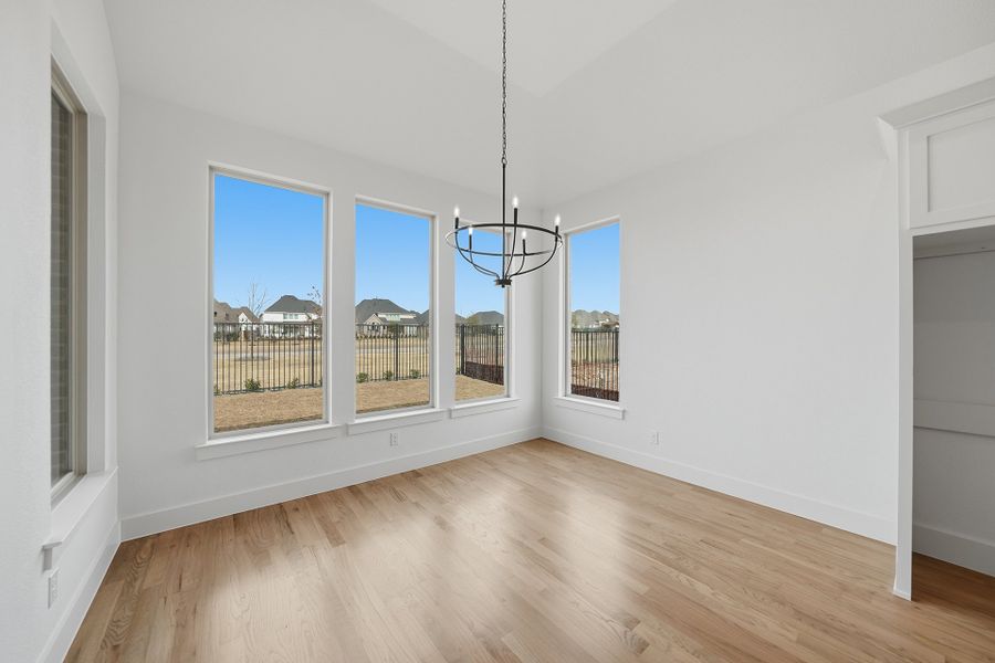 Spacious, unfurnished interior of a new home in Quail Hollow, Rockwall (Image 33). Spacious, unfurnished interior of a new home in Quail Hollow, Rockwall (Image 33).