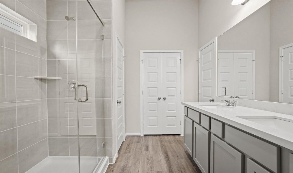 Relaxing owner's bath (*Photo not of actual home and used for illustration purposes only.)