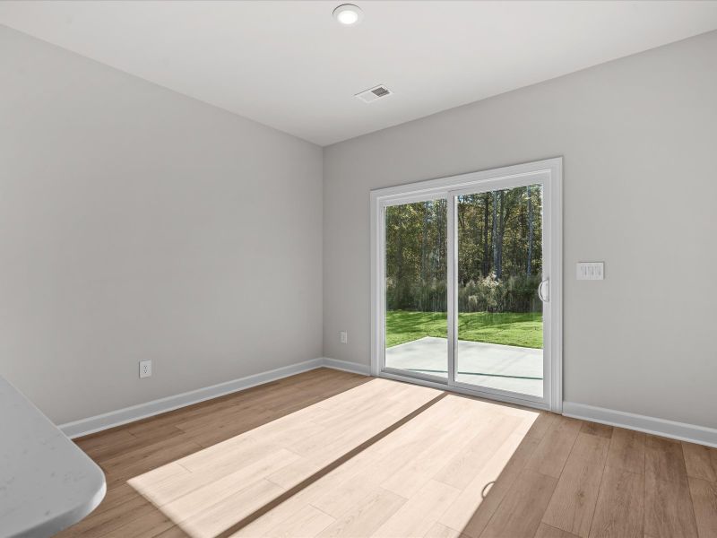 Spacious, unfurnished interior of a new home in Vickery Station, Woodruff (Image 14).