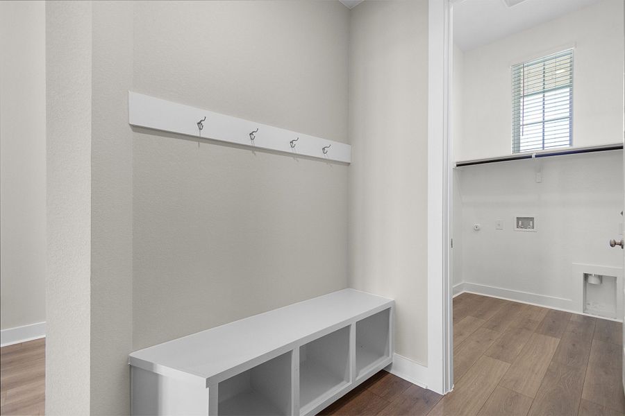 Spacious, unfurnished interior of a new home in Highland Village, Georgetown (Image 22).