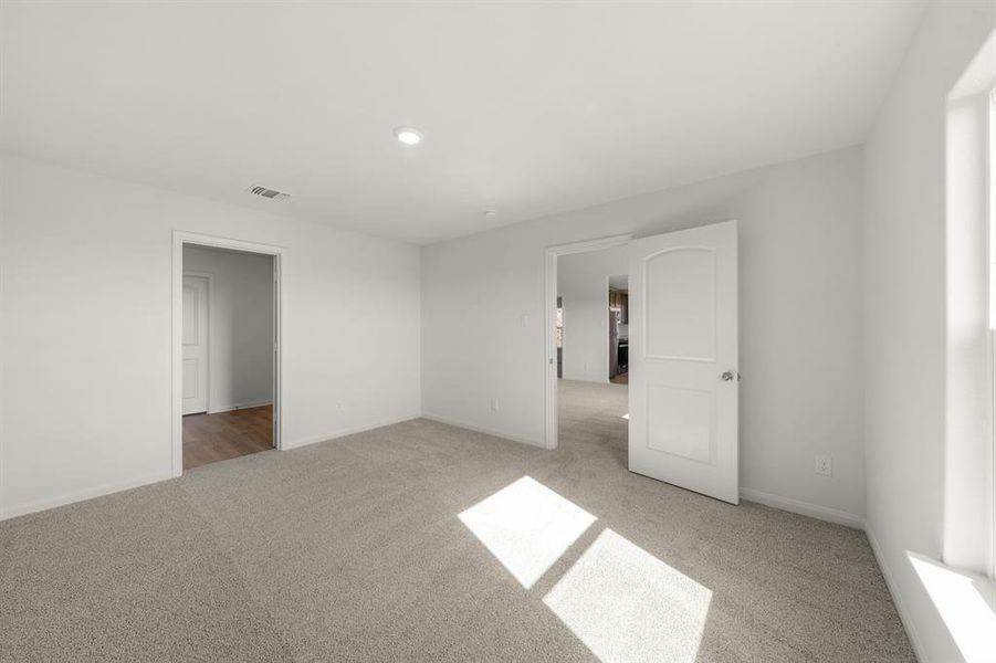 Spacious, unfurnished interior of a new home in Cresson Estates, Cresson (Image 9).
