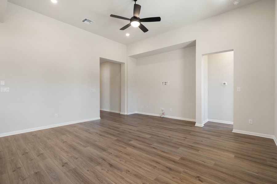 Representative unfurnished interior of a home built from the Sawgrass by Ashton Woods in Berry Creek Highlands, Georgetown (Image 31). Representative unfurnished interior of a home built from the Sawgrass by Ashton Woods in Berry Creek Highlands, Georgetown (Image 31).