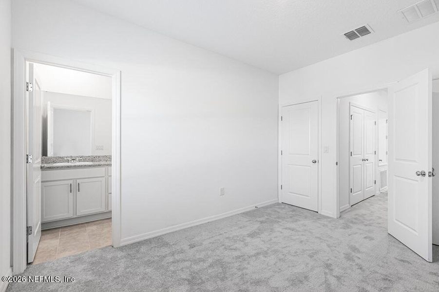 Spacious, unfurnished interior of a new home in , Jacksonville (Image 32).