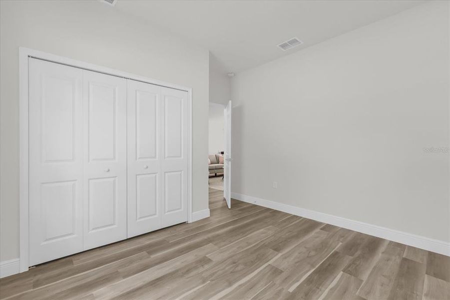 Spacious, unfurnished interior of a new home in , Citrus Springs (Image 24).