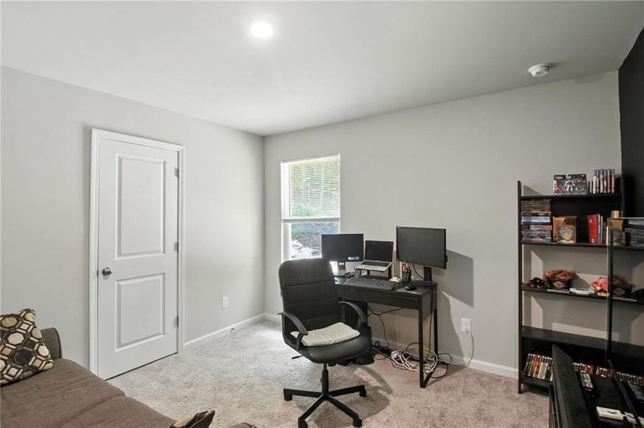 Furnished interior view inside a new home in , Dallas (Image 8).