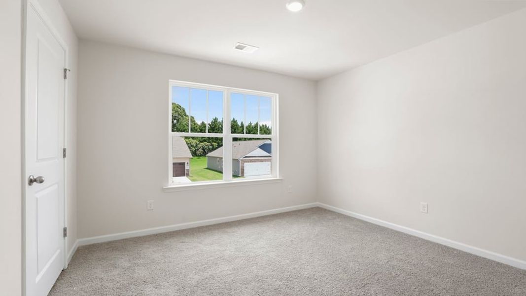 Spacious, unfurnished interior of a new home in Palmetto Valley, Anderson (Image 30).