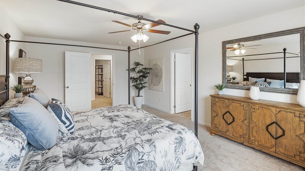Representative furnished interior of a home built from the Hayden by D.R. Horton in Fairview Hills, Cleveland (Image 9).