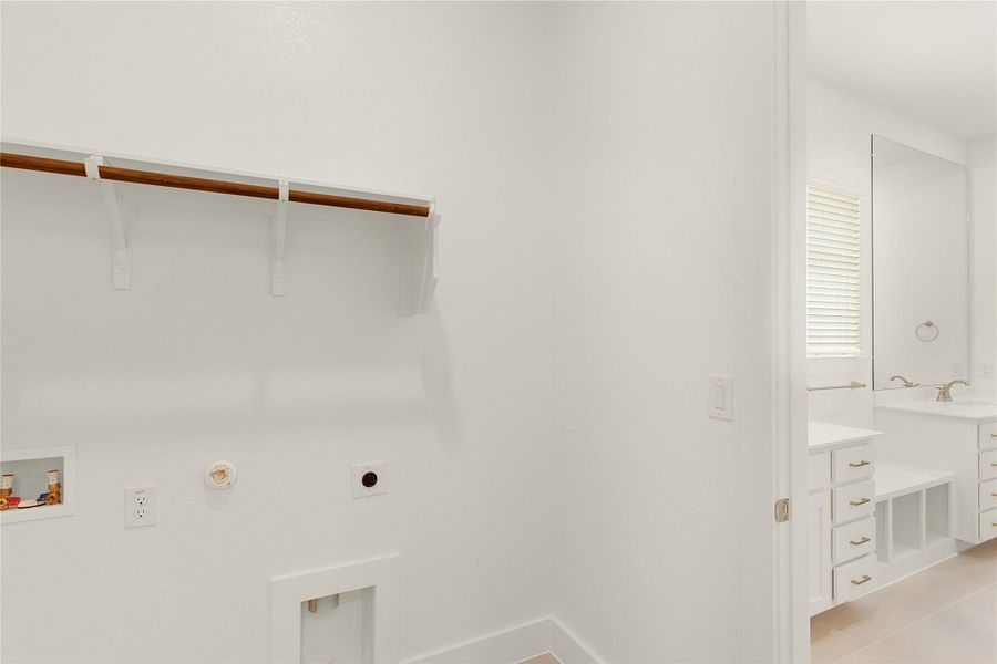 REPRESENTATIVE OF FLOOR PLAN ONLY