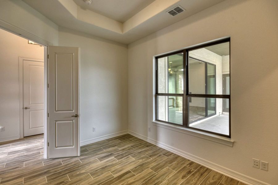 Spacious, unfurnished interior of a new home in El Sonido at Campanas, San Antonio (Image 32).