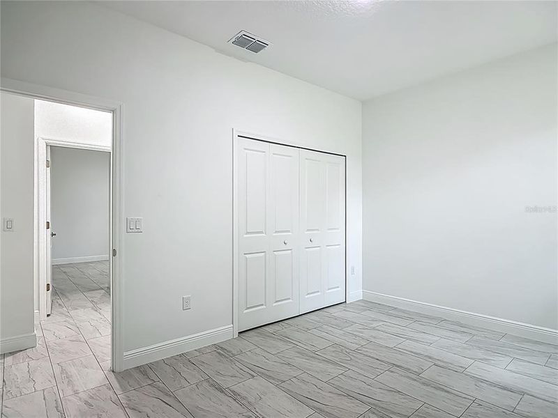 Spacious, unfurnished interior of a new home in , Citrus Springs (Image 29).