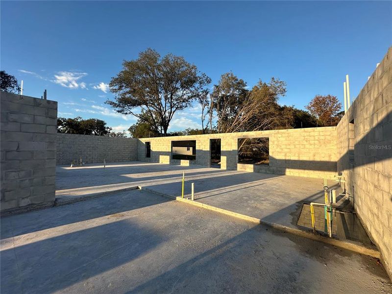 Exterior details and patio area of a home in , Ocala (Image 3).