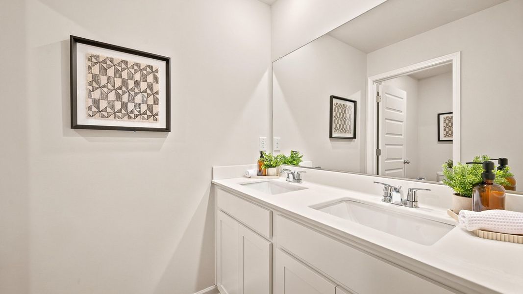 Representative furnished interior of a home built from the HAYDEN Express by D.R. Horton in Teamon Pointe, Griffin (Image 22).
