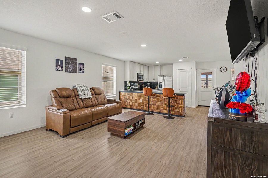 Furnished interior view inside a new home in Tarasco Gardens, San Antonio (Image 17). Furnished interior view inside a new home in Tarasco Gardens, San Antonio (Image 17).
