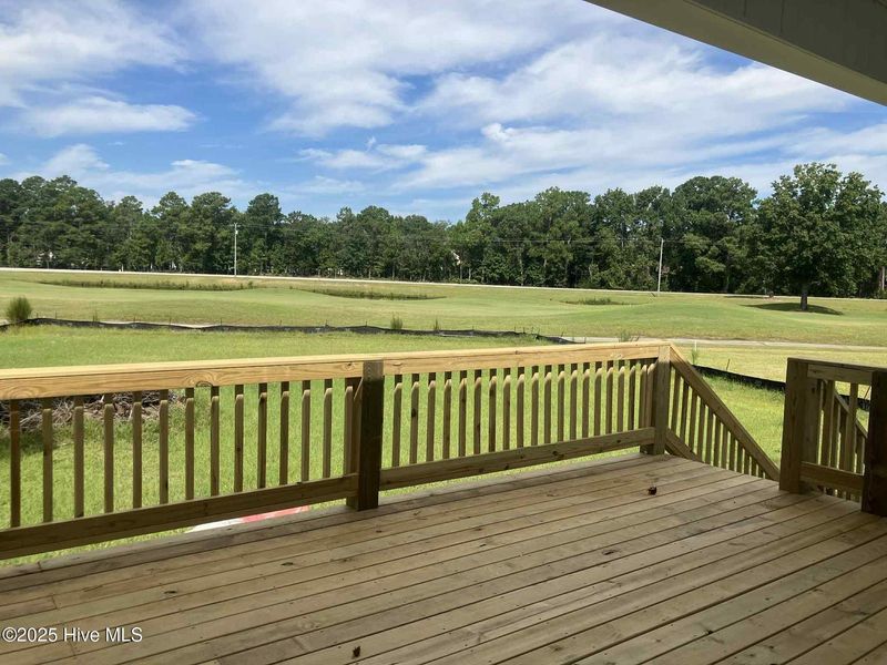 Exterior details and patio area of a home in Fairfield Harbour, New Bern (Image 3).