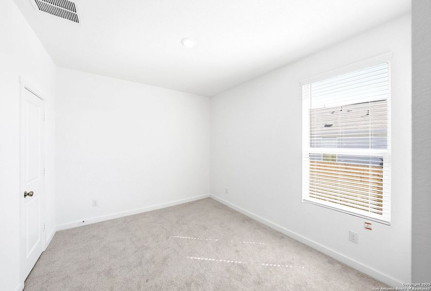 Spacious, unfurnished interior of a new home in Hidden Trails: Coastline Collection, Bulverde (Image 20).