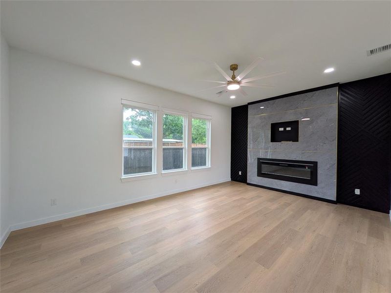 Spacious, unfurnished interior of a new home in , Dallas (Image 19).