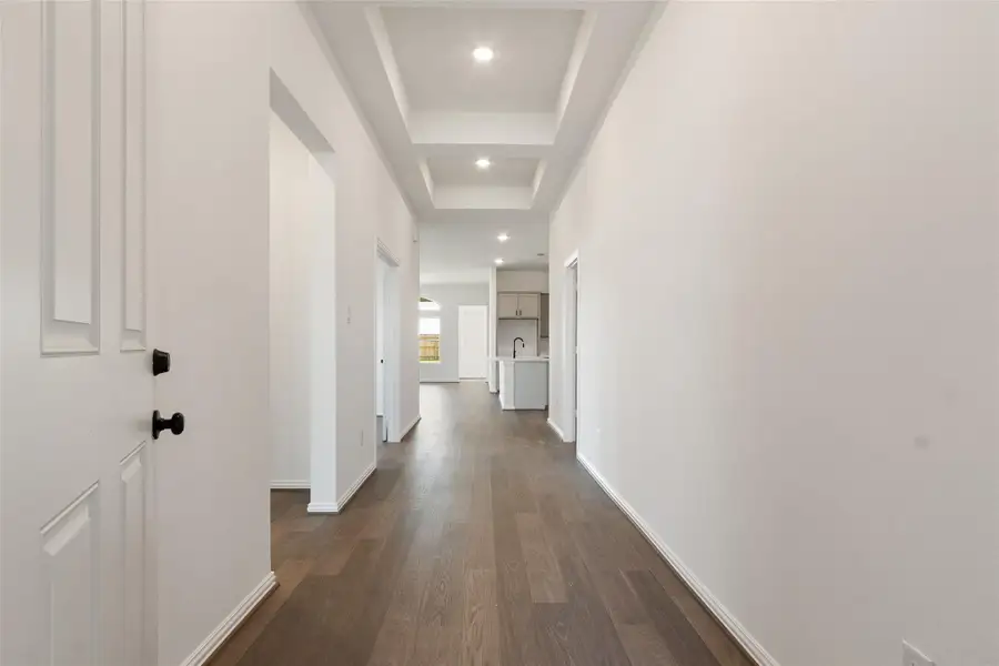 Spacious, unfurnished interior of a new home in Creekhaven, Arcola (Image 18).